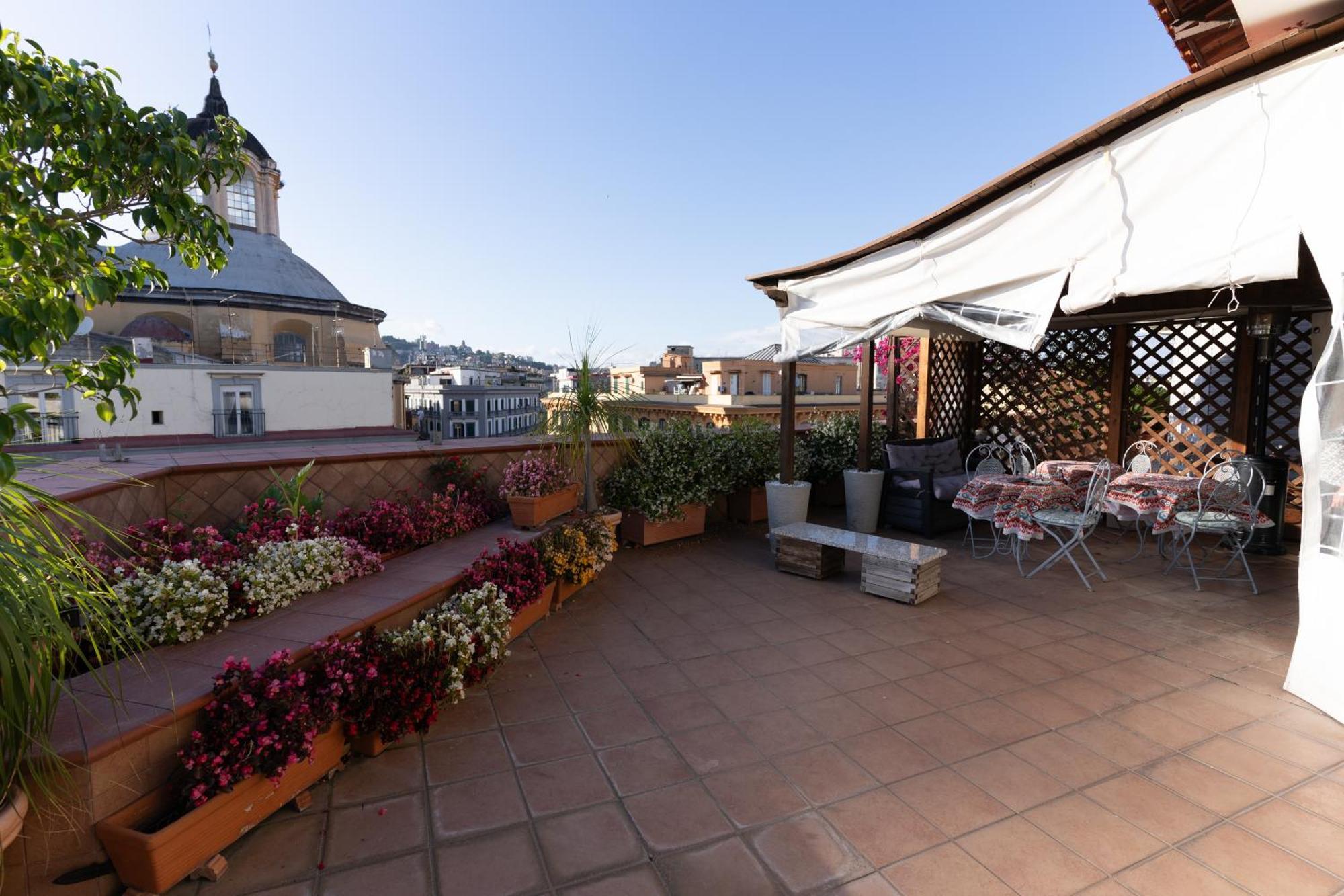 Hotel L'Attico Fuggente à Naples Extérieur photo